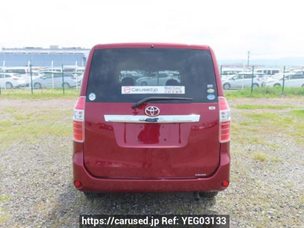 Used 2010 AT toyota noah ZRR75G Image[5]
