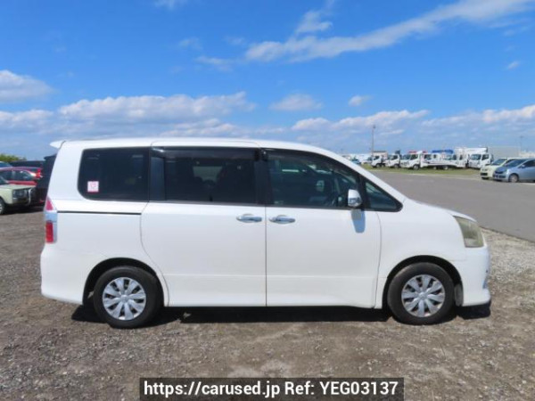 Used 2010 AT toyota noah ZRR70W Image[7]
