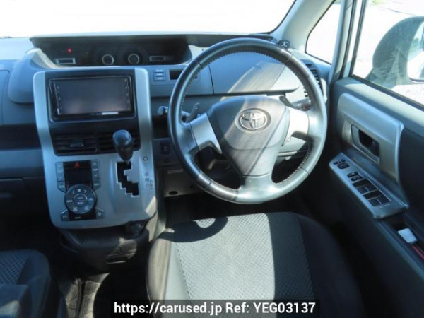 Used 2010 AT toyota noah ZRR70W Image[24]
