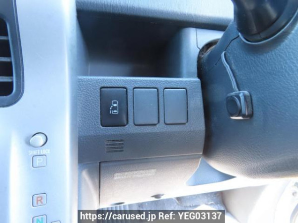 Used 2010 AT toyota noah ZRR70W Image[31]