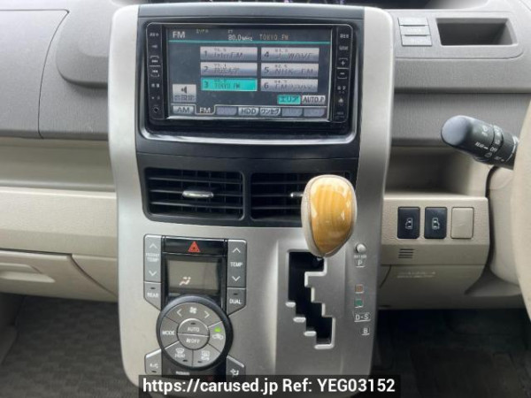 Used 2009 AT toyota noah ZRR70W Image[21]
