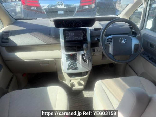 Used 2010 AT toyota noah ZRR70G Image[13]