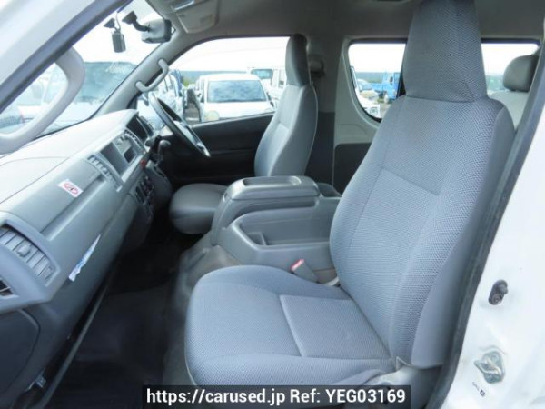 Used 2005 AT toyota hiace-wagon TRH214W Image[12]