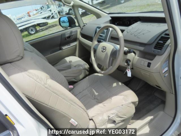 Used 2009 AT toyota noah ZRR70G Image[16]
