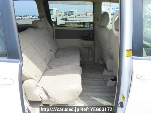 Used 2009 AT toyota noah ZRR70G Image[17]