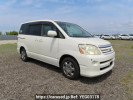 Toyota Noah AZR60G