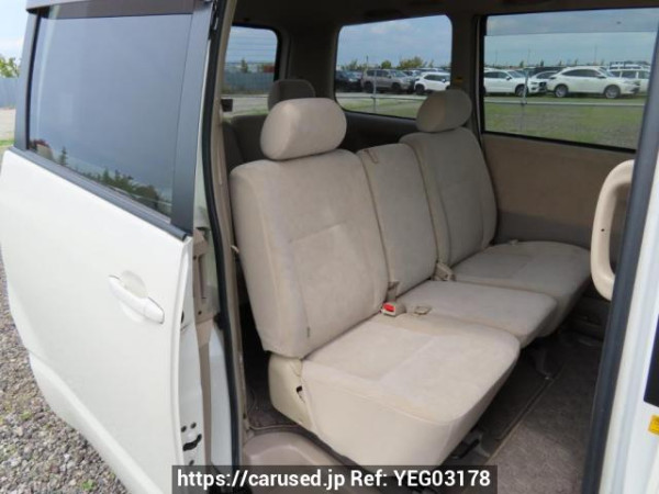 Used 2005 AT toyota noah AZR60G Image[19]
