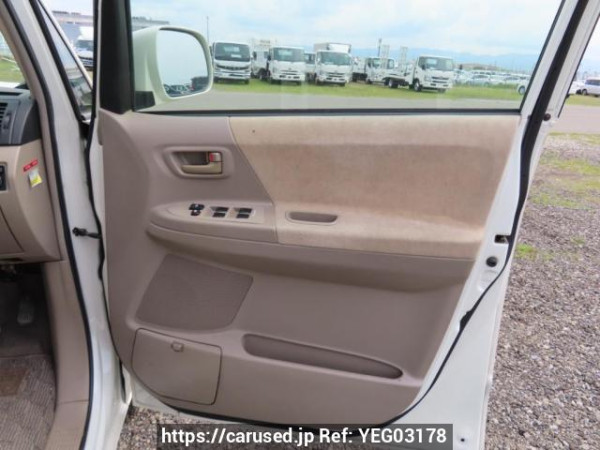 Used 2005 AT toyota noah AZR60G Image[36]
