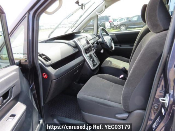 Used 2010 AT toyota noah ZRR70G Image[16]