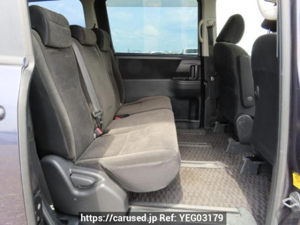Used 2010 AT toyota noah ZRR70G Image[19]