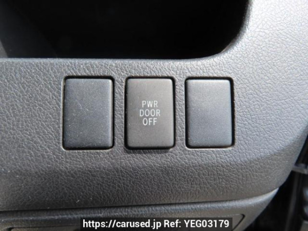 Used 2010 AT toyota noah ZRR70G Image[35]