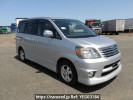 Toyota Noah AZR60G