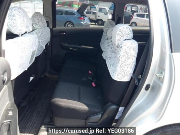 Used 2004 AT toyota wish ZNE10G Image[16]