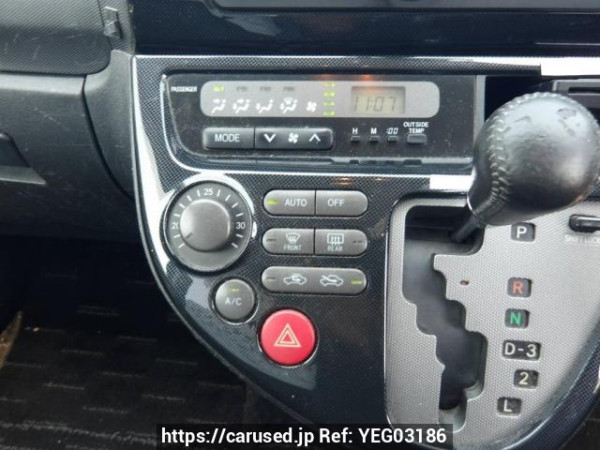 Used 2004 AT toyota wish ZNE10G Image[25]