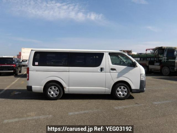Used 2017 AT toyota regiusace-van KDH201V Image[7]