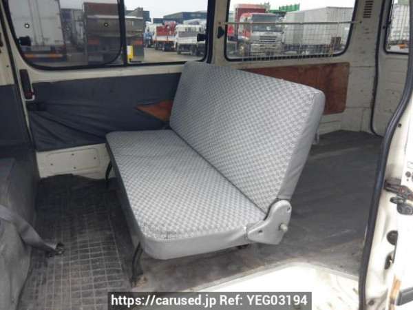 Used 2004 AT toyota regiusace-van TRH102V Image[16]