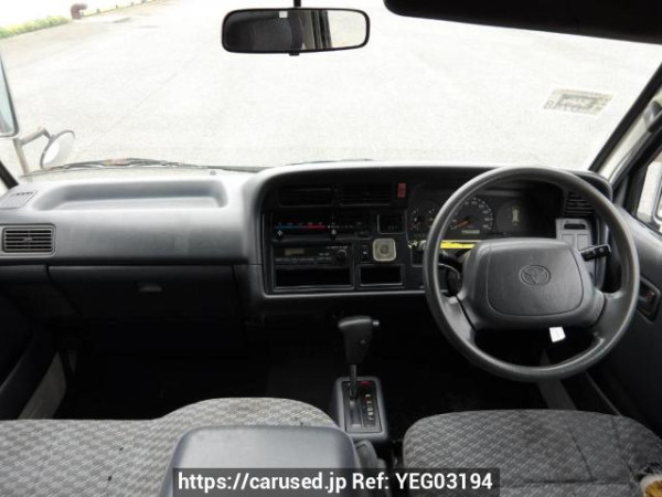 Used 2004 AT toyota regiusace-van TRH102V Image[18]