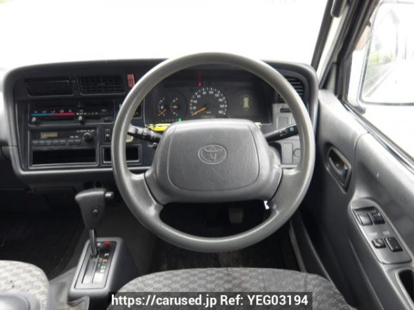Used 2004 AT toyota regiusace-van TRH102V Image[20]
