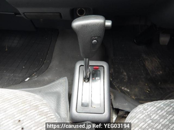 Used 2004 AT toyota regiusace-van TRH102V Image[26]