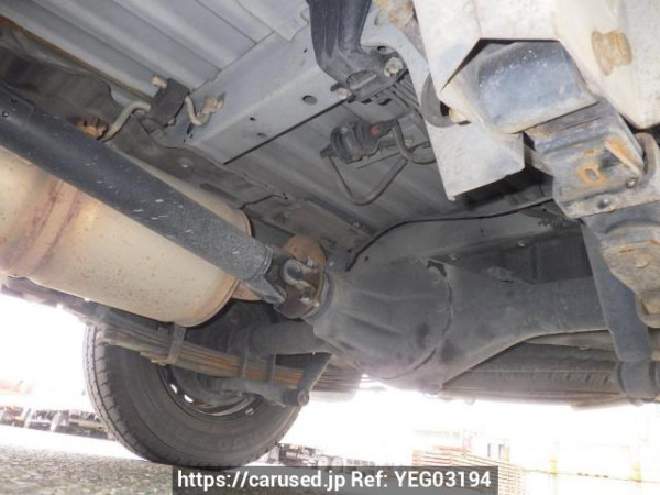 Used 2004 AT toyota regiusace-van TRH102V Image[36]
