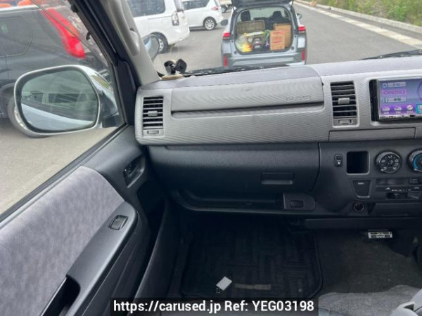 Used 2005 AT toyota regiusace-van KDH205V Image[17]