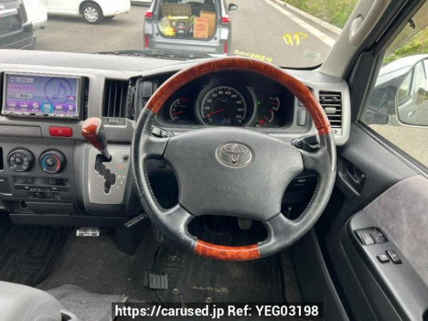 Used 2005 AT toyota regiusace-van KDH205V Image[18]