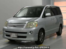 Toyota Noah AZR60G
