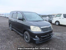 Toyota Noah AZR60G