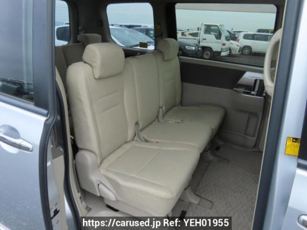 Used 2009 AT toyota noah ZRR70W Image[18]