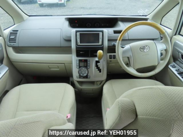 Used 2009 AT toyota noah ZRR70W Image[24]