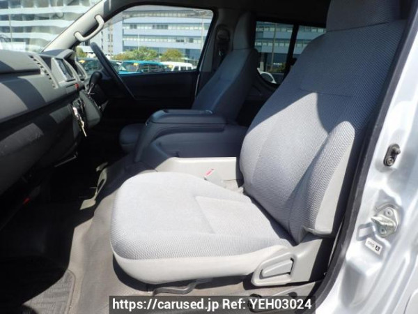 Used 2006 AT toyota hiace-wagon TRH214W Image[16]