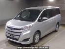 Toyota Noah ZWR80G