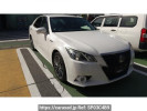 Toyota Crown Hybrid AWS210
