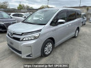 Toyota Voxy ZWR80G