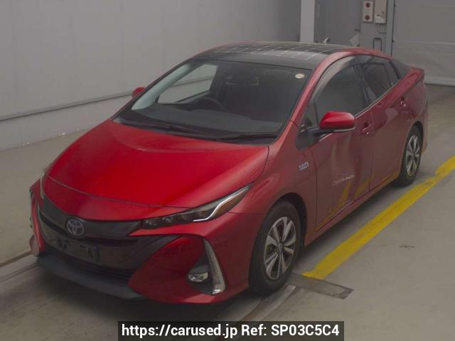 Used Toyota Prius PHV ZVW52 for sale - Japanese Used Cars Carused.jp
