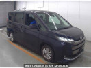 Toyota Noah MZRA90W
