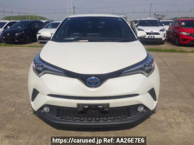 Buy Used 2017 Toyota C-HR ZYX10 (AA26E7E6) - Carused.jp