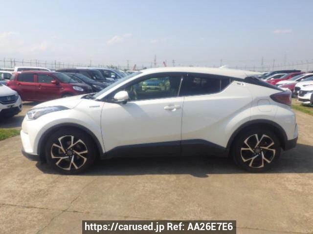 Buy Used 2017 Toyota C-HR ZYX10 (AA26E7E6) - Carused.jp