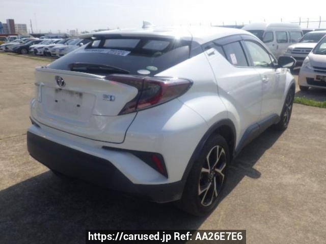 Buy Used 2017 Toyota C-HR ZYX10 (AA26E7E6) - Carused.jp