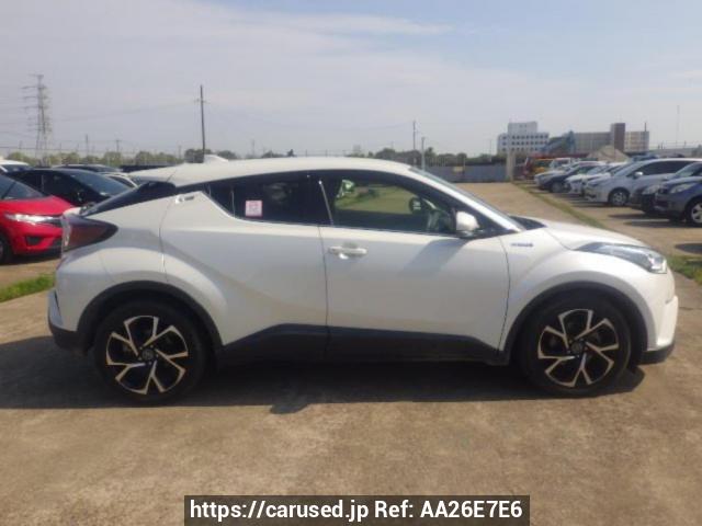 Buy Used 2017 Toyota C-HR ZYX10 (AA26E7E6) - Carused.jp