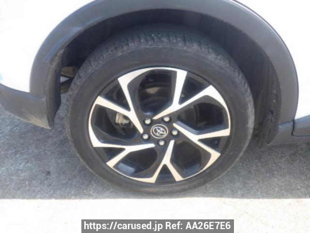 Buy Used 2017 Toyota C-HR ZYX10 (AA26E7E6) - Carused.jp Buy Used 2017 Toyota C-HR ZYX10 (AA26E7E6) - Carused.jp