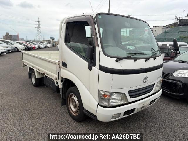 Toyota Dyna Truck 2004 from Japan