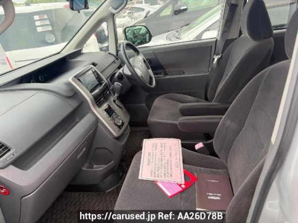 Used 2010 AT toyota noah ZRR70G Image[8]