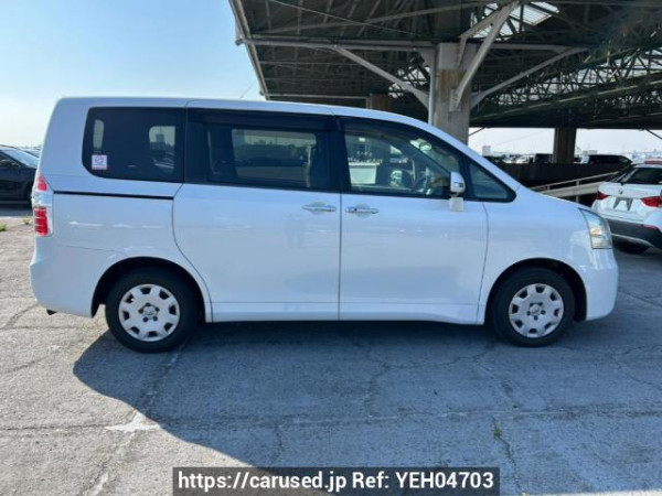Used 2009 AT toyota noah ZRR70G Image[7]