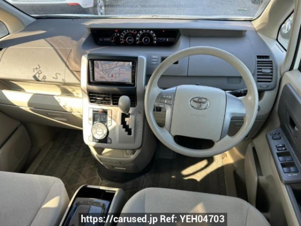 Used 2009 AT toyota noah ZRR70G Image[19]