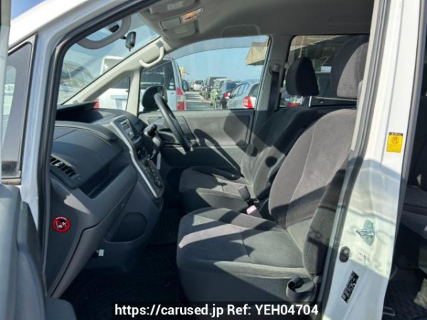 Used 2009 AT toyota noah ZRR70G Image[14]