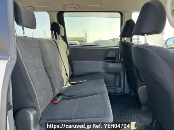 Used 2009 AT toyota noah ZRR70G Image[15]