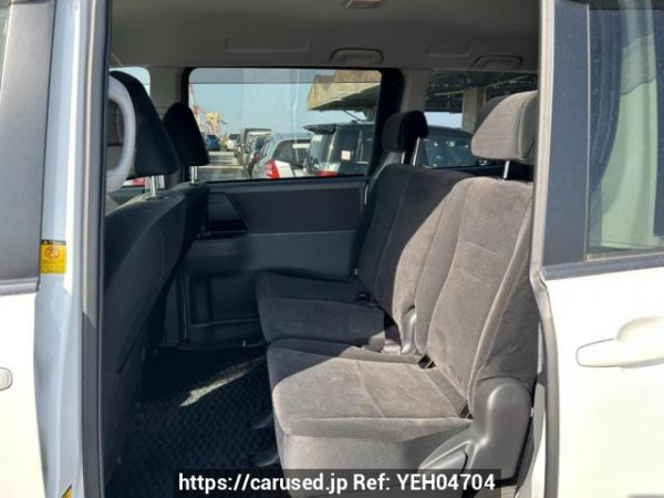 Used 2009 AT toyota noah ZRR70G Image[16]