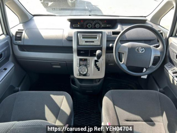 Used 2009 AT toyota noah ZRR70G Image[18]