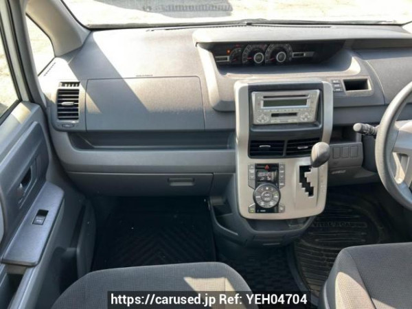 Used 2009 AT toyota noah ZRR70G Image[19]